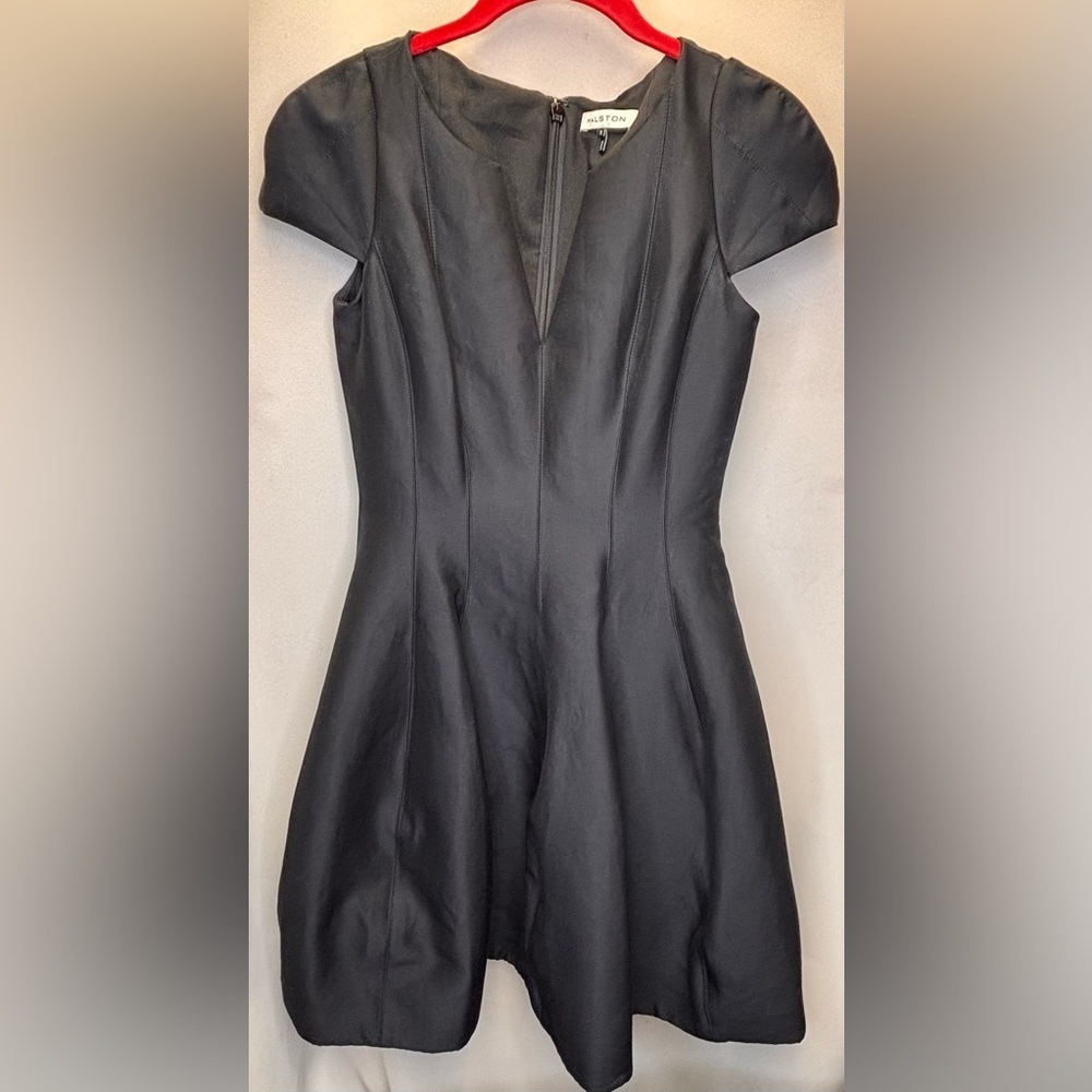 Halston Women's Black Short Sleeve Notch Neck Tulip Skirt Dress Size 2